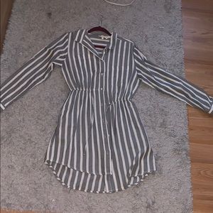 Striped long sleeve buttoned dress